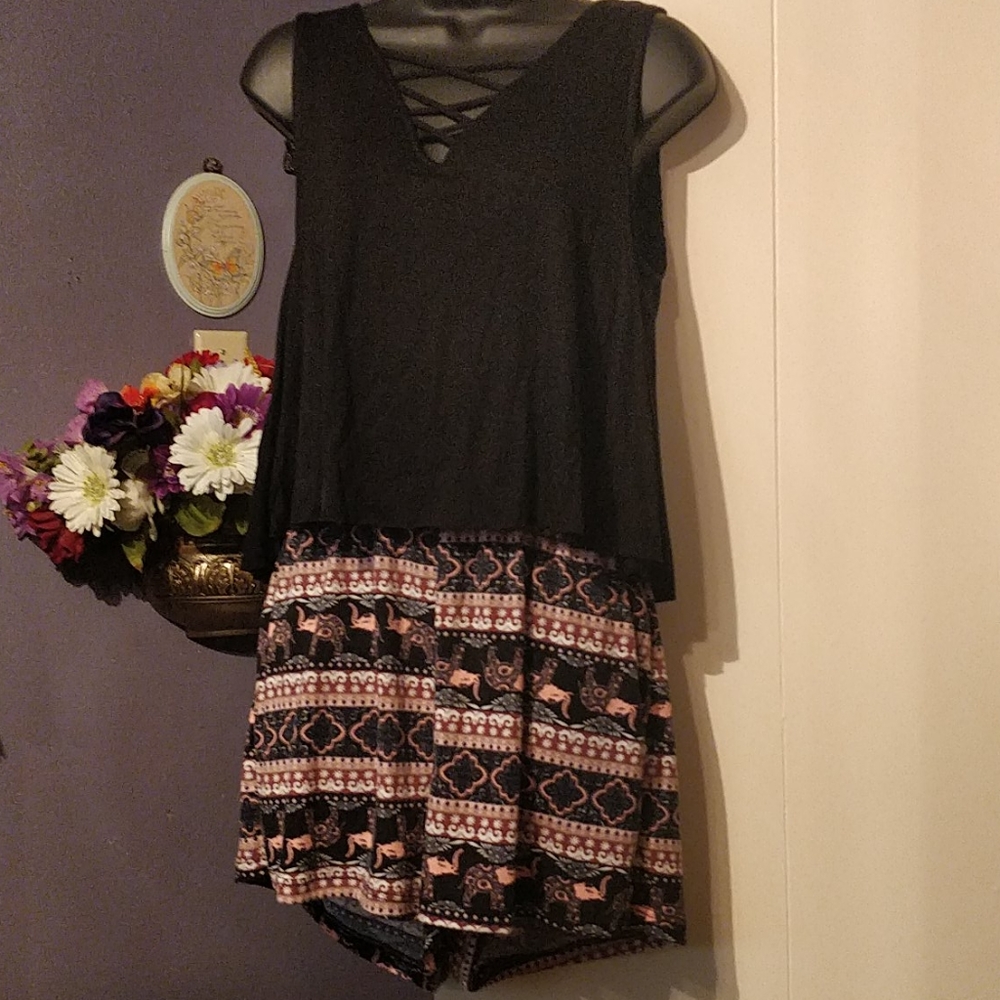 Rue 21 Romper navy/pink elephant